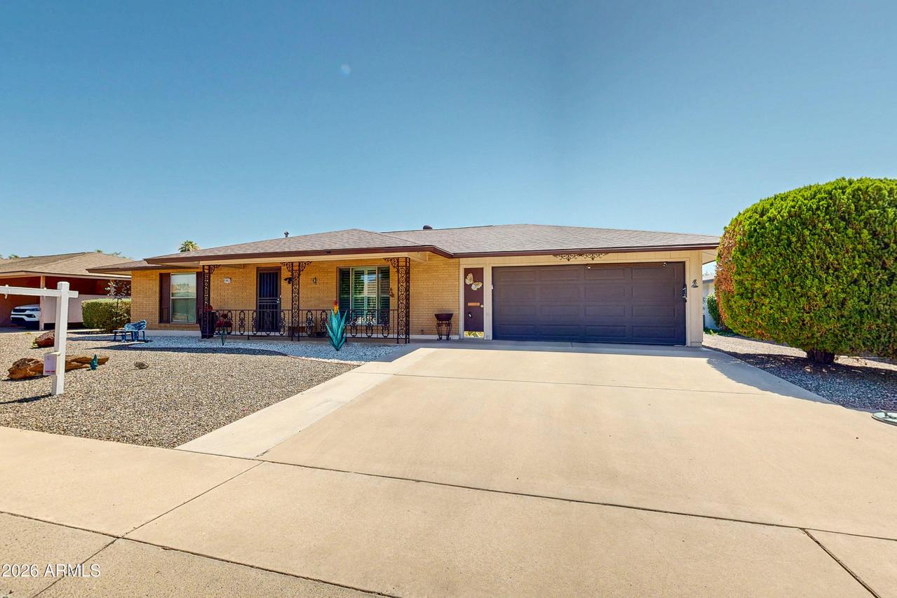 10821 W Roundelay Cir., Sun City, AZ 85351