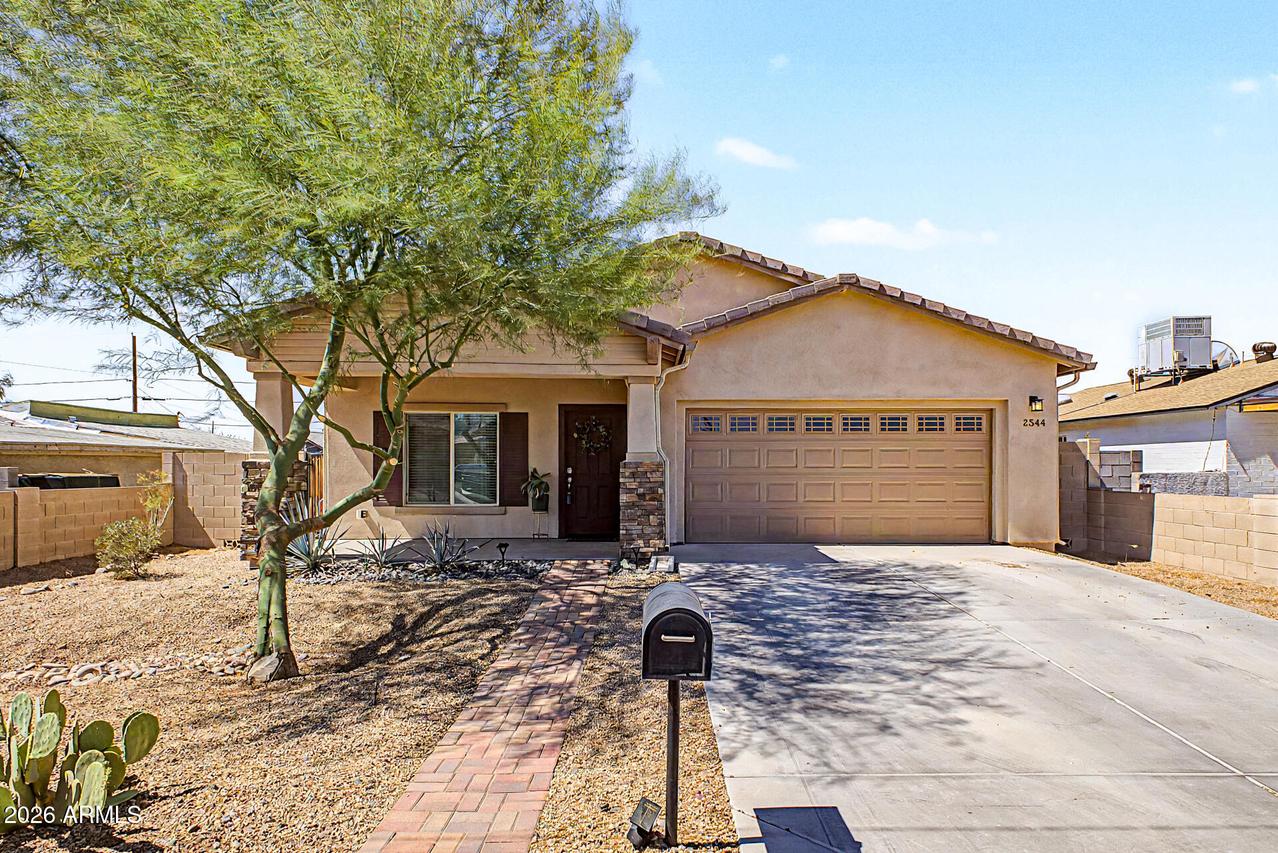2544 E Marguerite Ave., Phoenix, AZ 85040