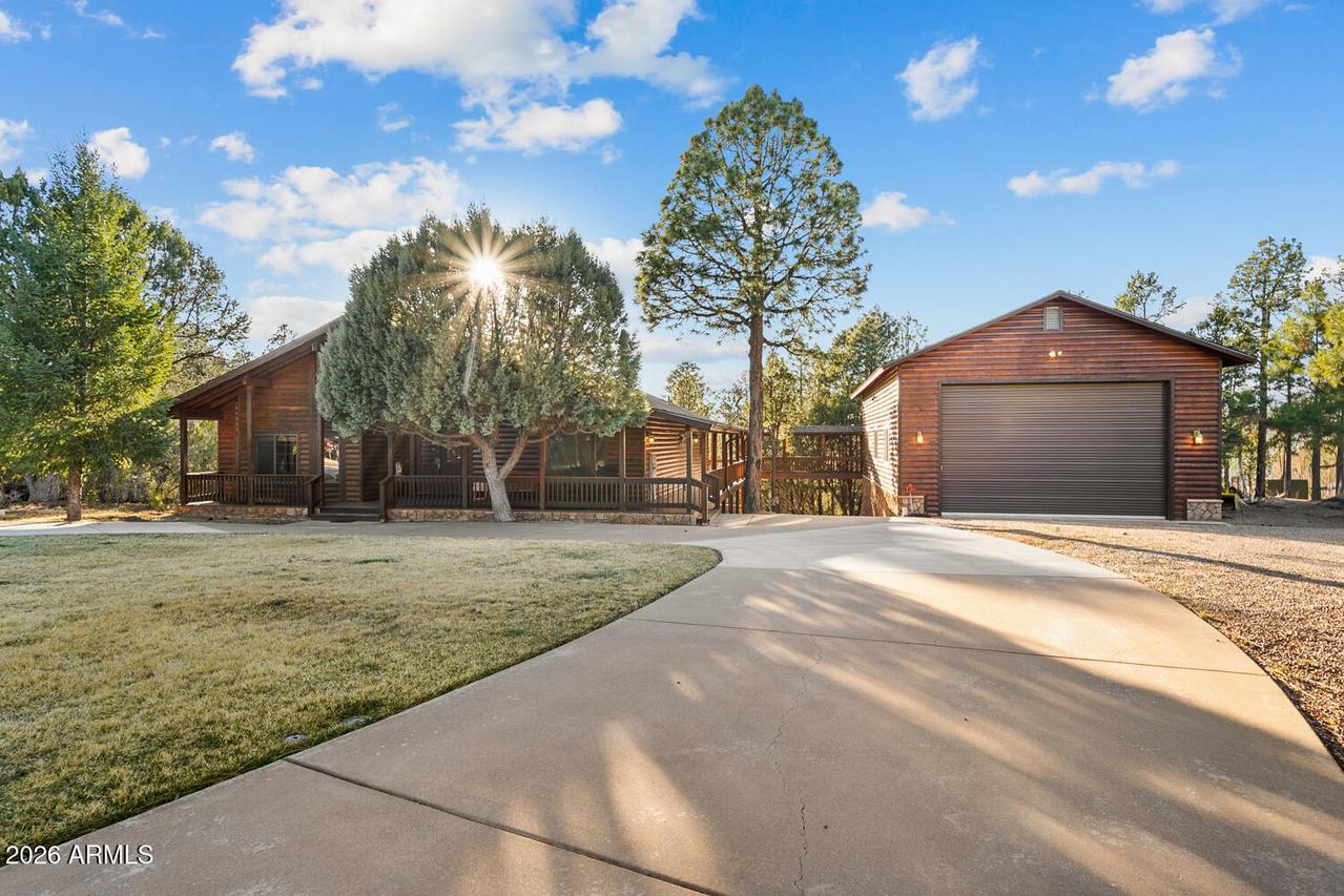 2940 Constellation Ln., Overgaard, AZ 85933