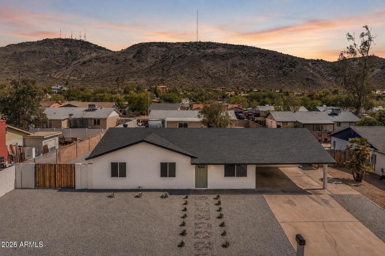 1523 W Surrey Ave., Phoenix, AZ 85029