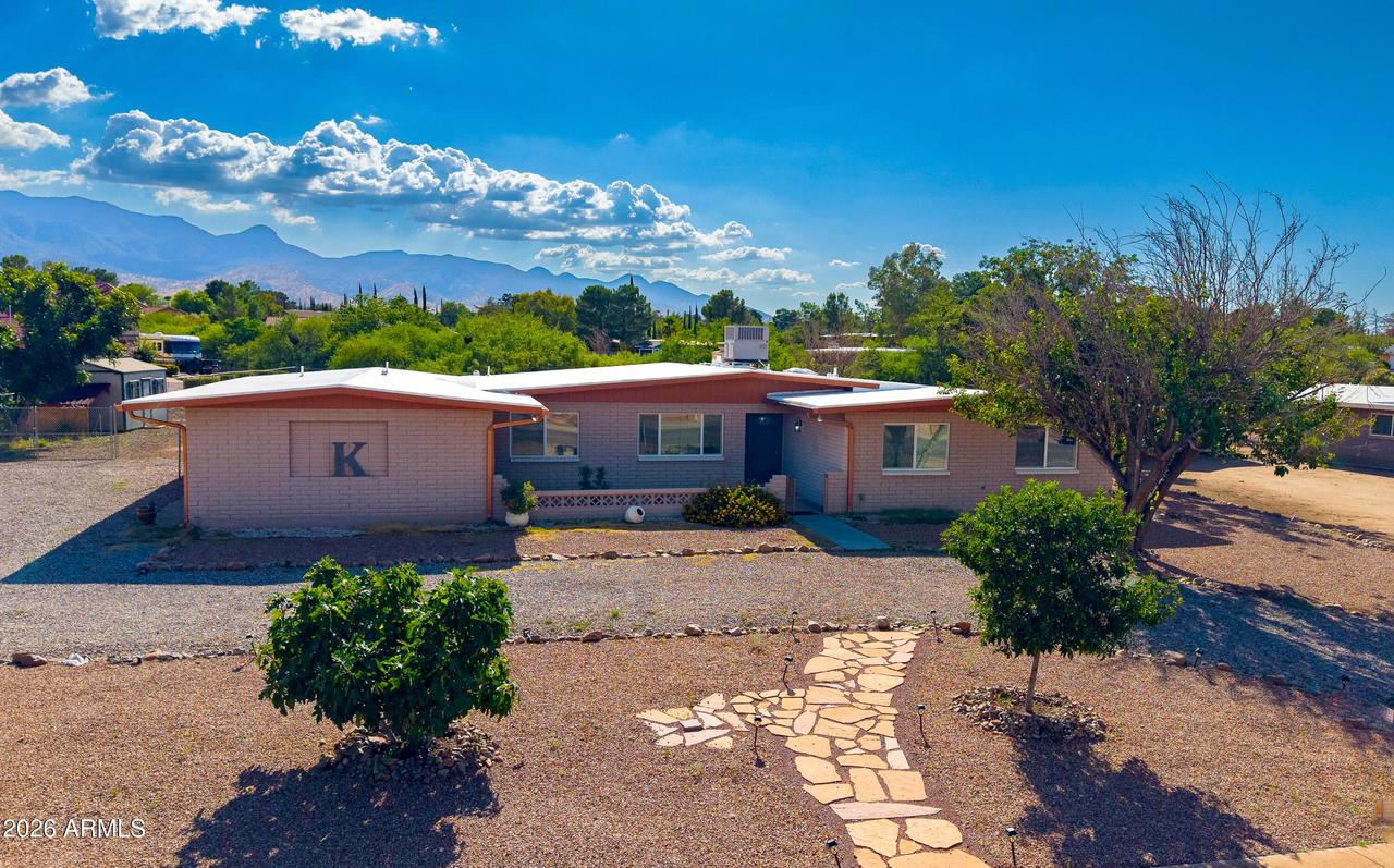 2002 Town And Country Dr., Sierra Vista, AZ 85635