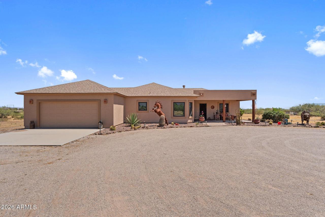 27755 S Clydesdale Ave., Congress, AZ 85332