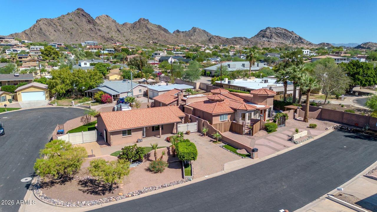 1448 E Royal Palm Rd., Phoenix, AZ 85020