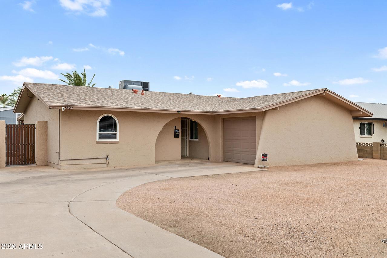 1823 E Brookdale St., Mesa, AZ 85203
