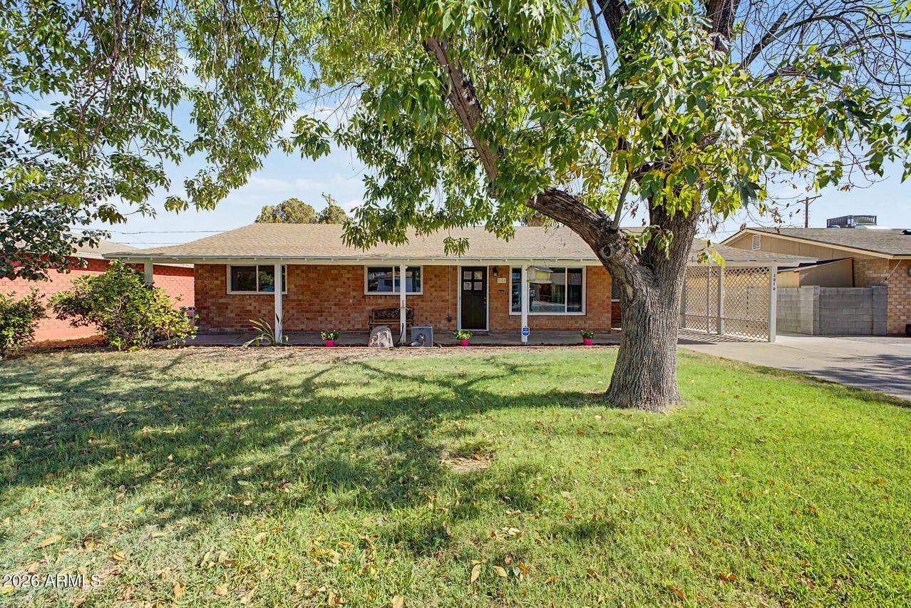 3915 W Berridge Ln., Phoenix, AZ 85019