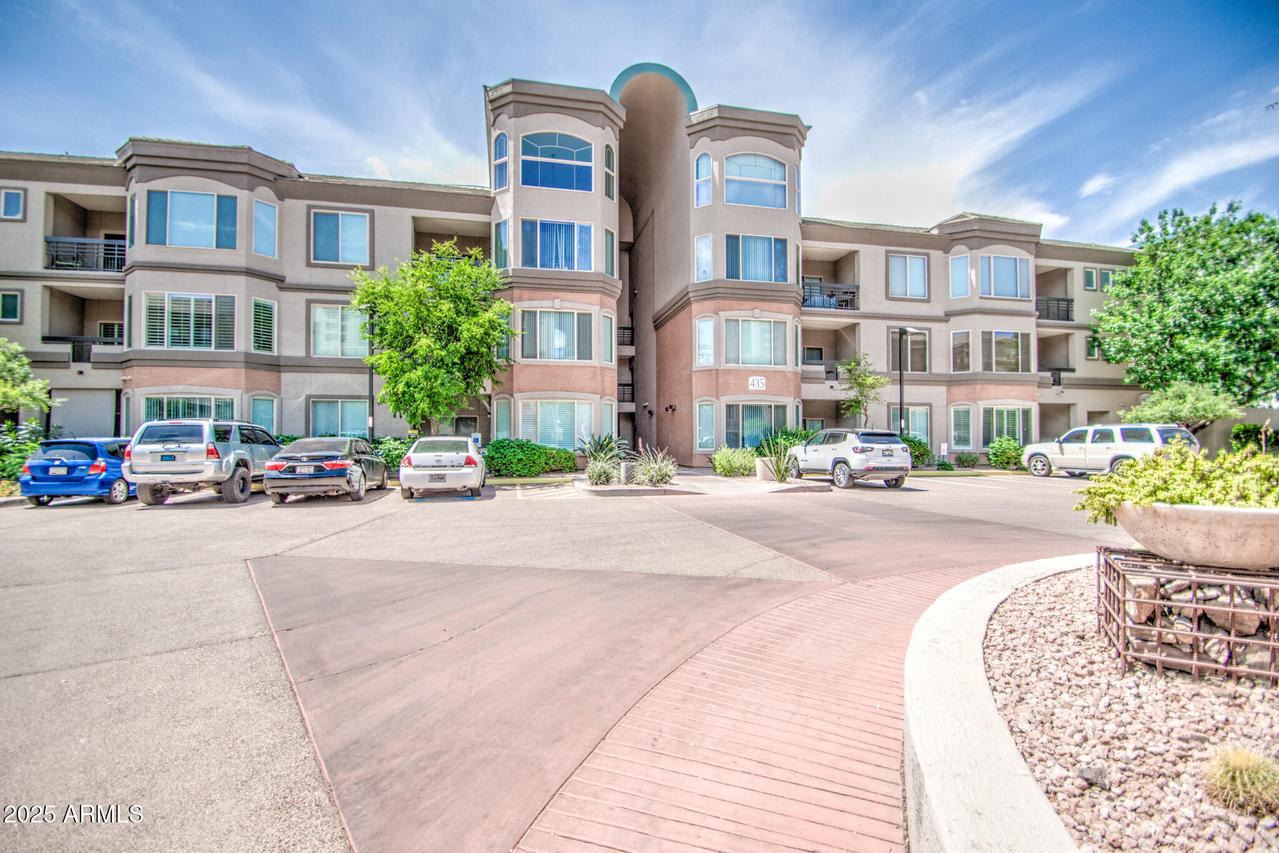 435 W Rio Salado Pkwy. #208, Tempe, AZ 85281