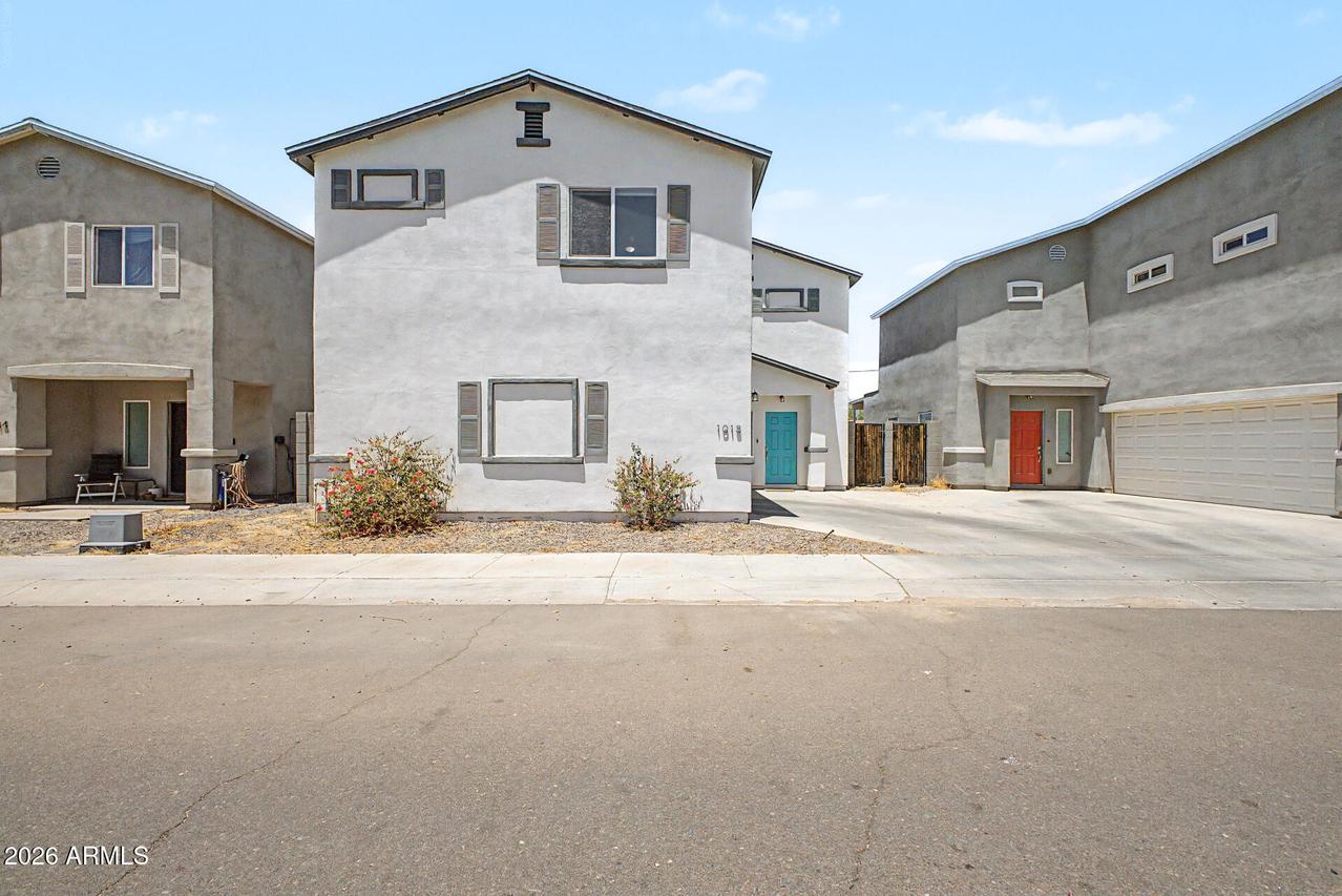 1018 E Odeum Ln., Phoenix, AZ 85040