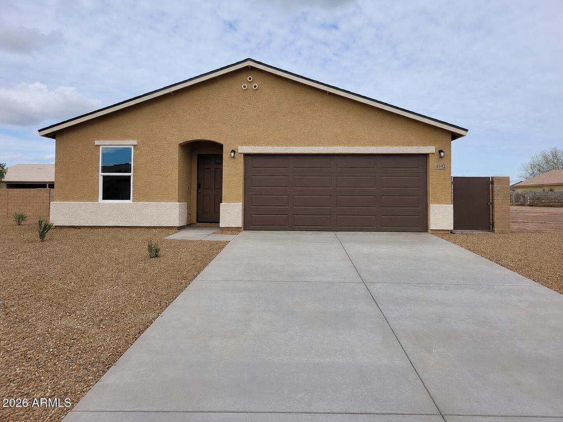 8592 W Oneida Dr., Arizona City, AZ 85123