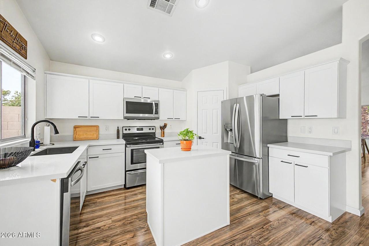 822 E Monona Dr., Phoenix, AZ 85024