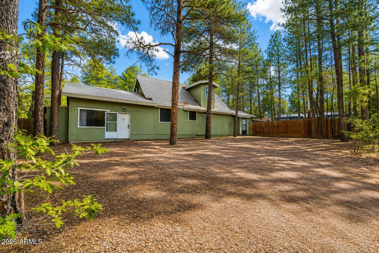 661 N 30th Ave., Show Low, AZ 85901