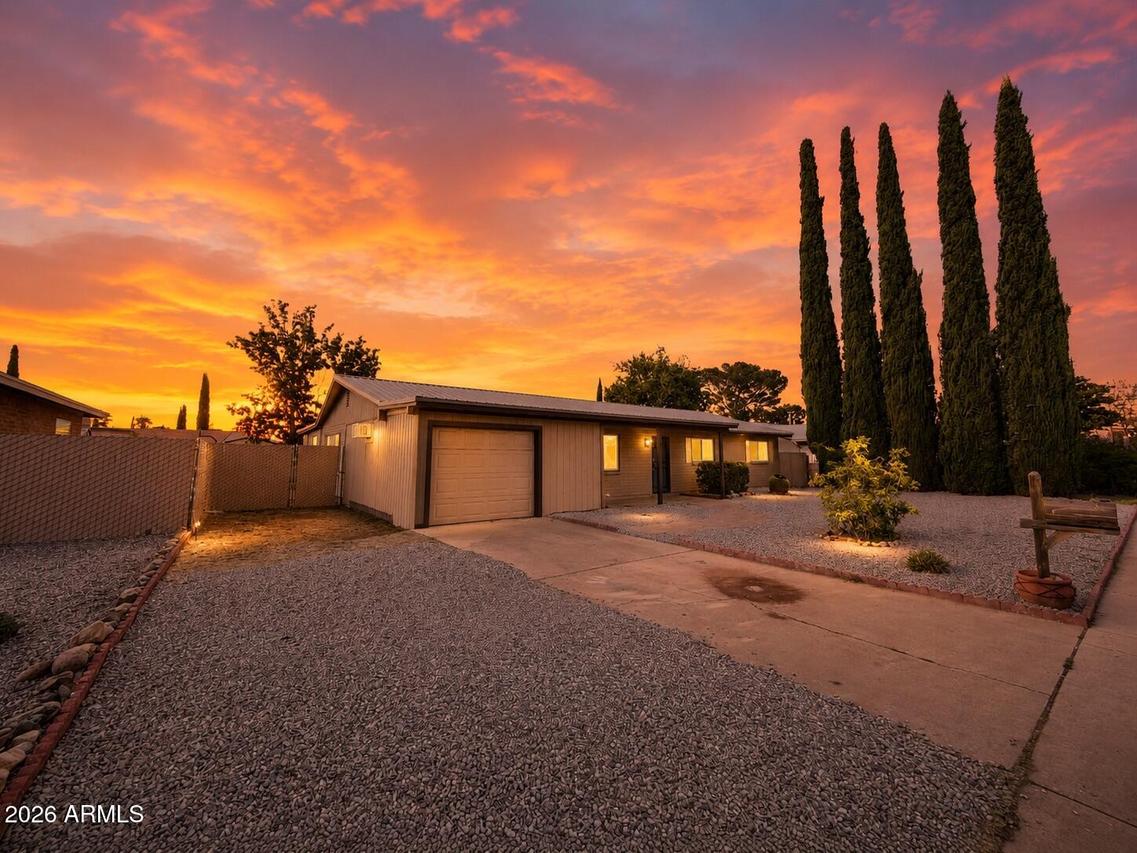 565 Raymond Dr., Sierra Vista, AZ 85635