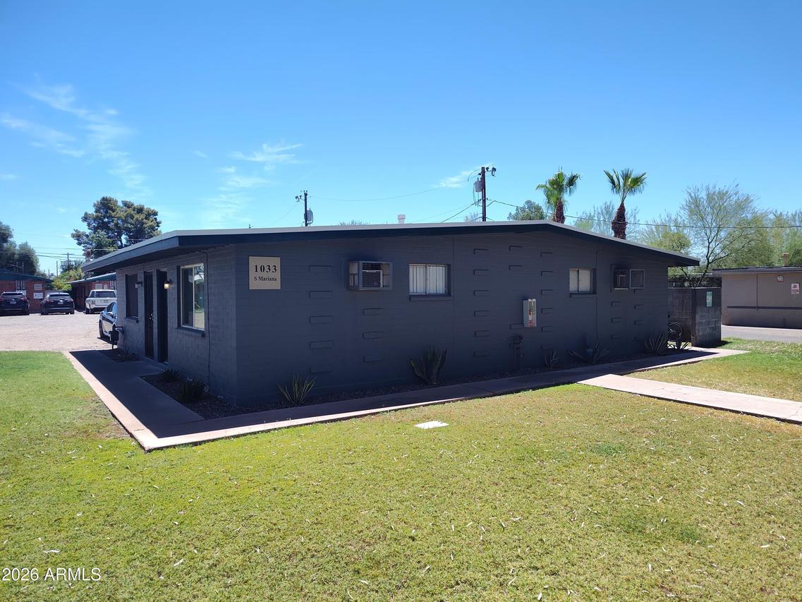 1033 S Mariana St., Tempe, AZ 85281