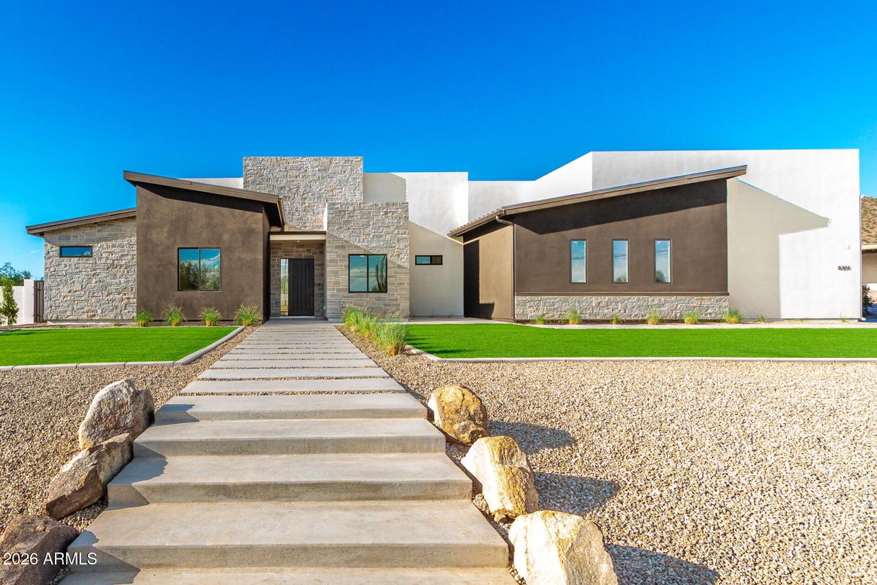 8304 E Quill St., Mesa, AZ 85207