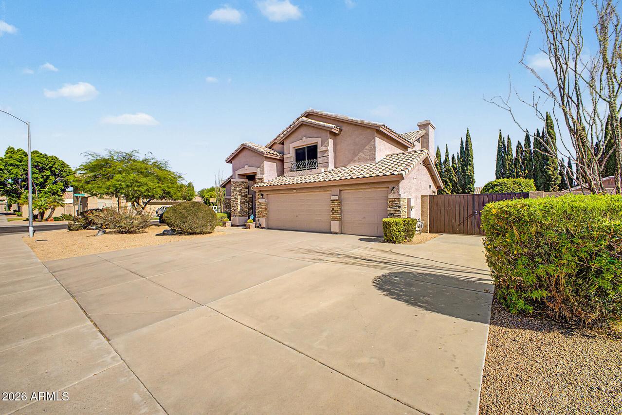 6933 W Villa Hermosa, Glendale, AZ 85310