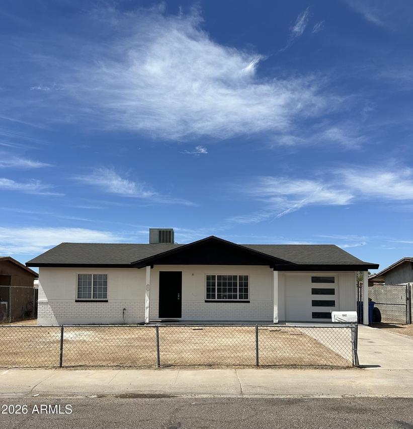 1542 W Carson Rd., Phoenix, AZ 85041