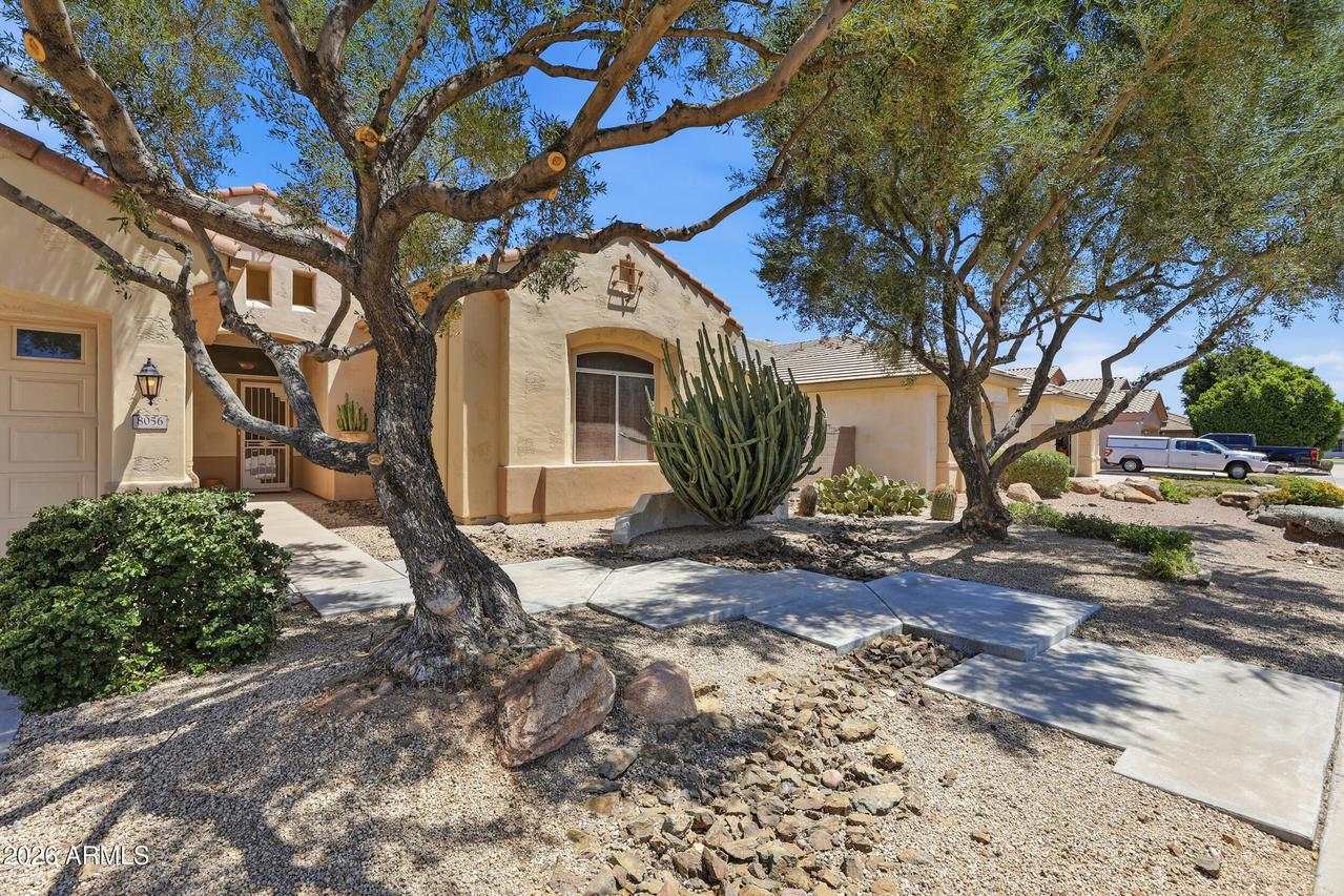 8056 W Louise Dr., Peoria, AZ 85383