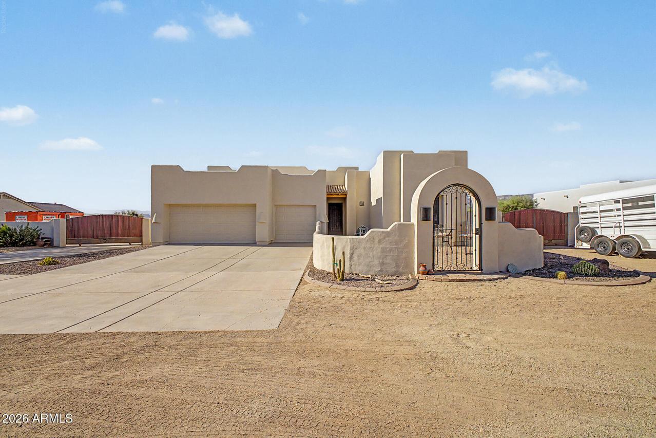 1120 E Circle Mountain Rd., New River, AZ 85087