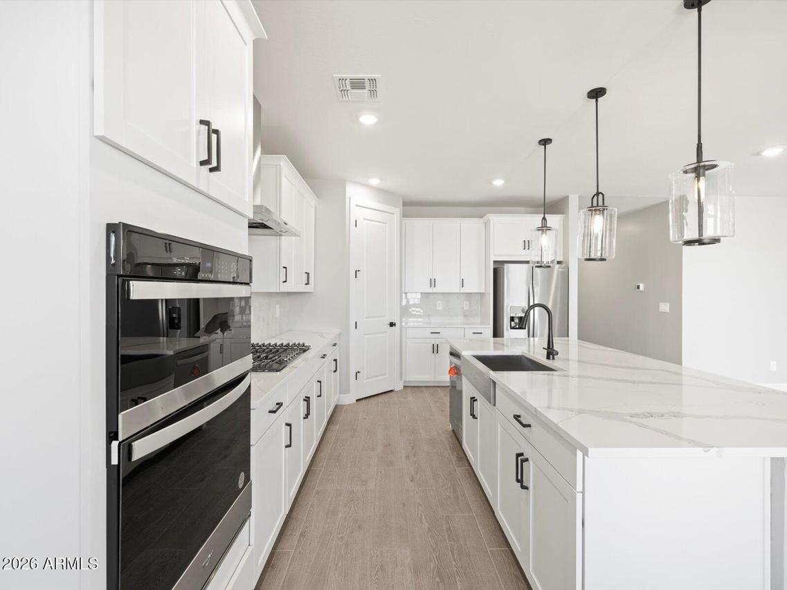 310 W Flatiron Tr., Apache Junction, AZ 85120