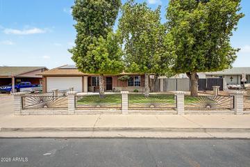 2214 E Holmes Ave., Mesa, AZ 85204