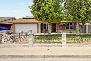 2214 E Holmes Ave., Mesa, AZ 85204
