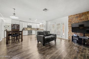2214 E Holmes Ave., Mesa, AZ 85204