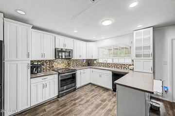 2214 E Holmes Ave., Mesa, AZ 85204