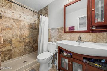 2214 E Holmes Ave., Mesa, AZ 85204