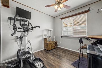 2214 E Holmes Ave., Mesa, AZ 85204