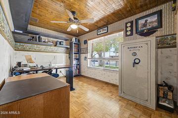 2214 E Holmes Ave., Mesa, AZ 85204