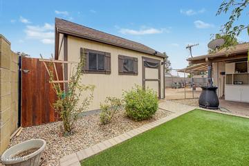 2214 E Holmes Ave., Mesa, AZ 85204