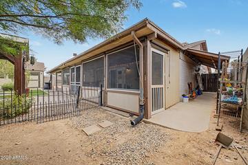 2214 E Holmes Ave., Mesa, AZ 85204
