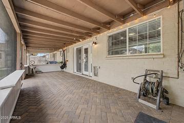 2214 E Holmes Ave., Mesa, AZ 85204