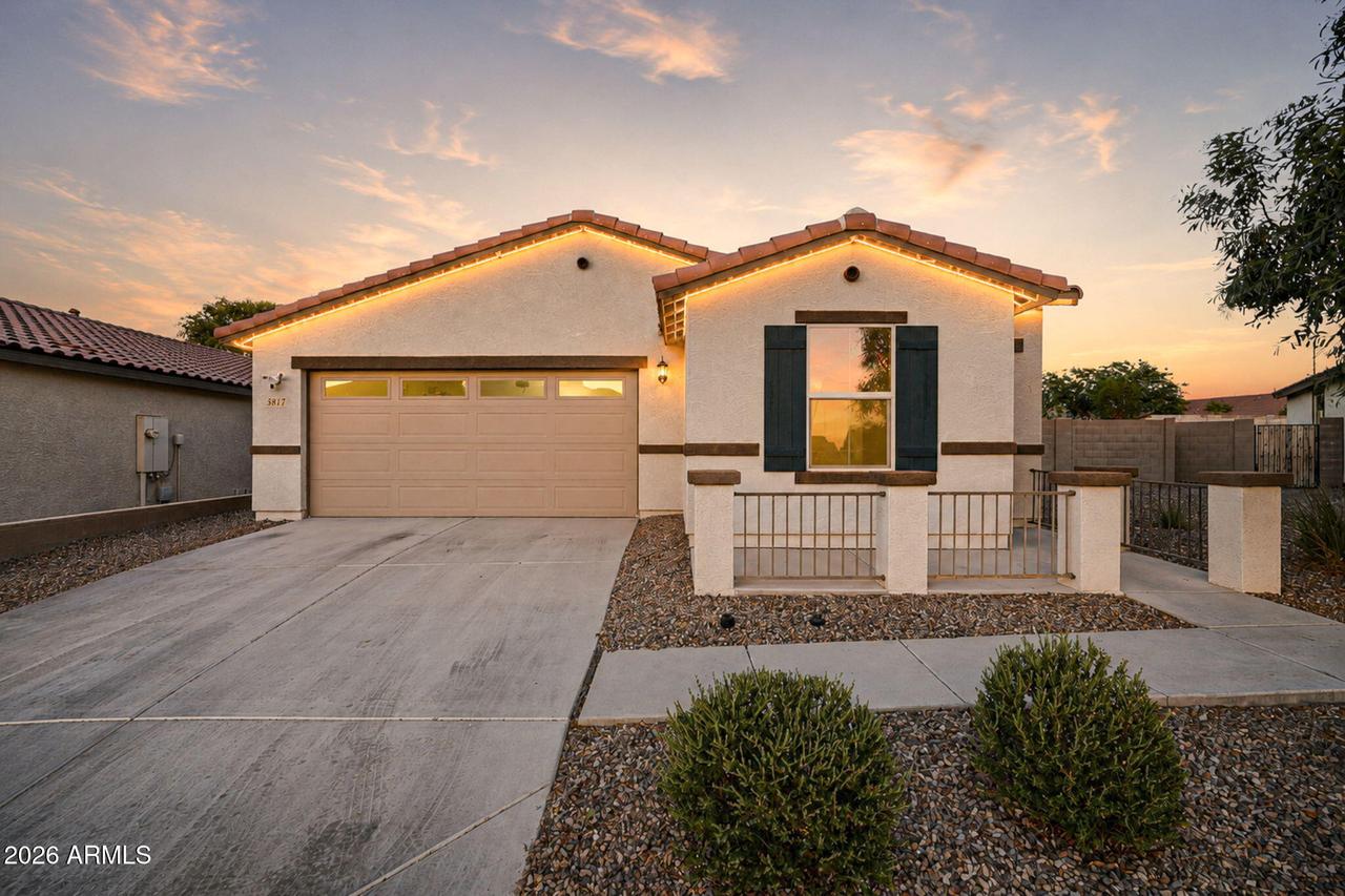5817 S 30th Glen, Phoenix, AZ 85041