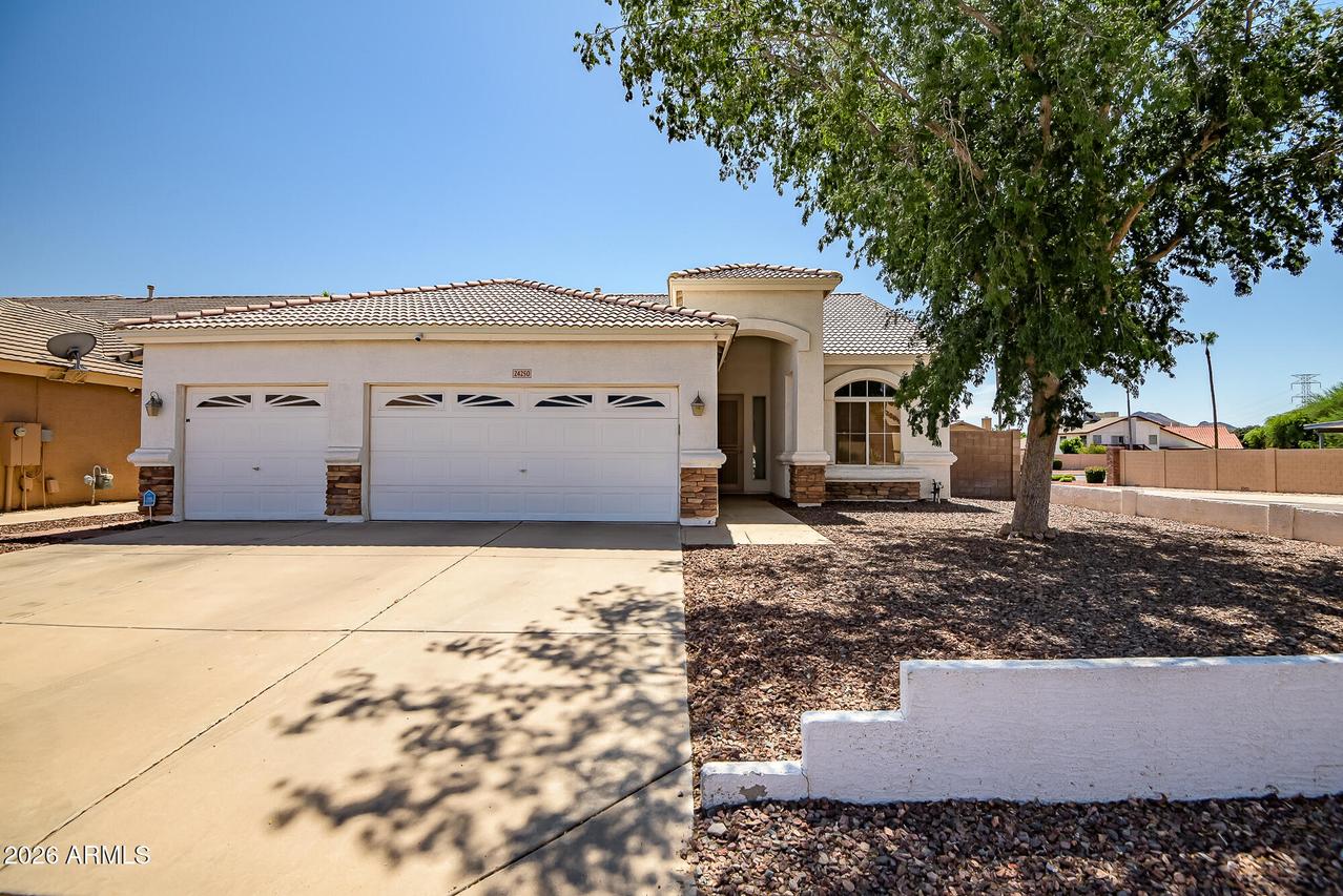 24250 N 39th Ave., Glendale, AZ 85310