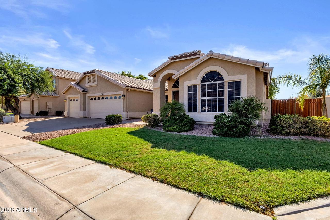 910 S Paradise Dr., Gilbert, AZ 85233