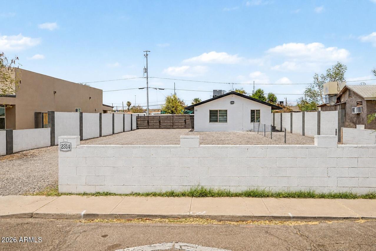 2314 E Garfield St., Phoenix, AZ 85006