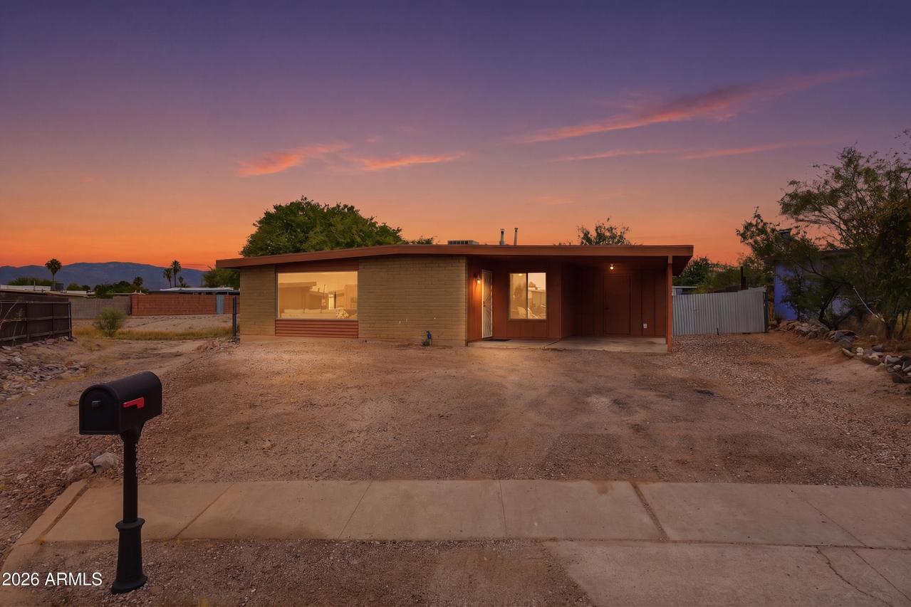 2469 S Kevin Dr., Tucson, AZ 85748