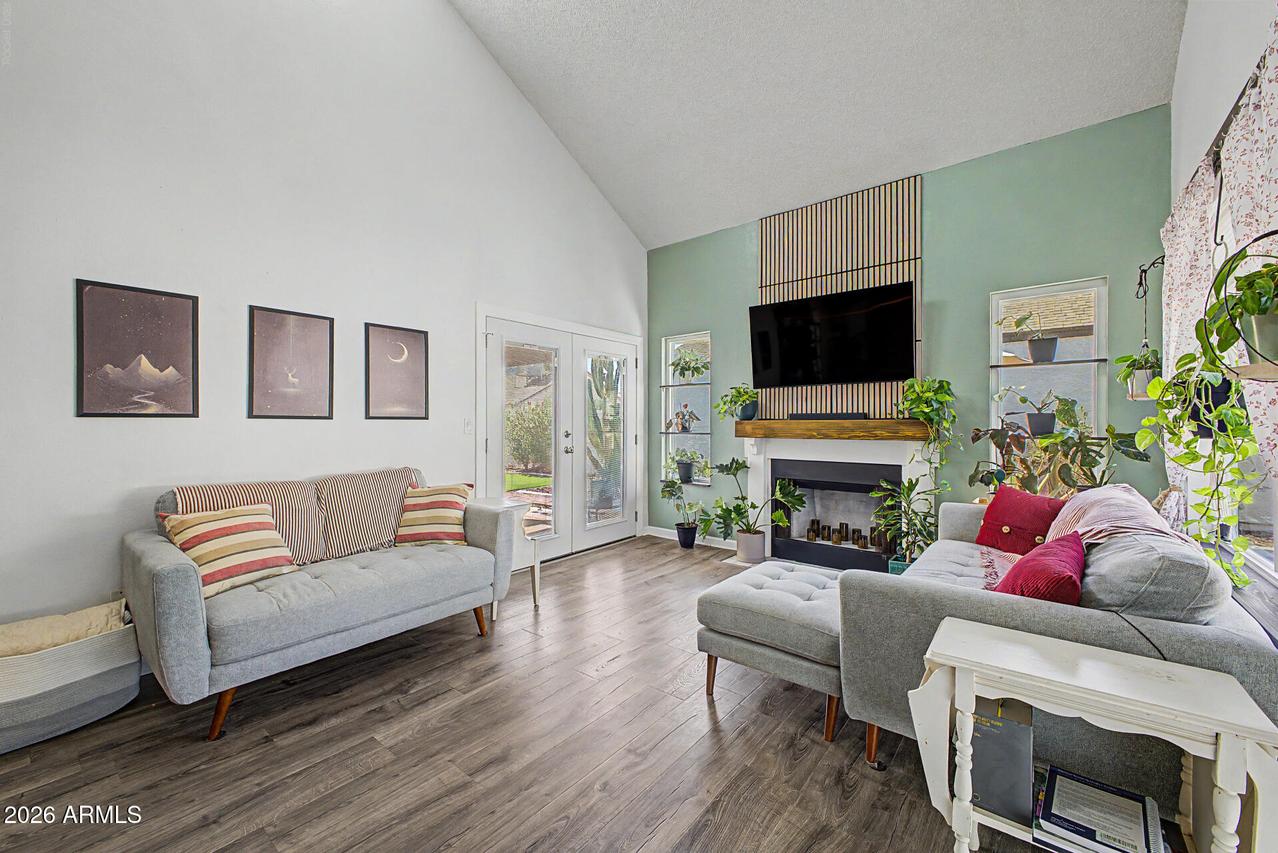 18806 N 44th Dr., Glendale, AZ 85308