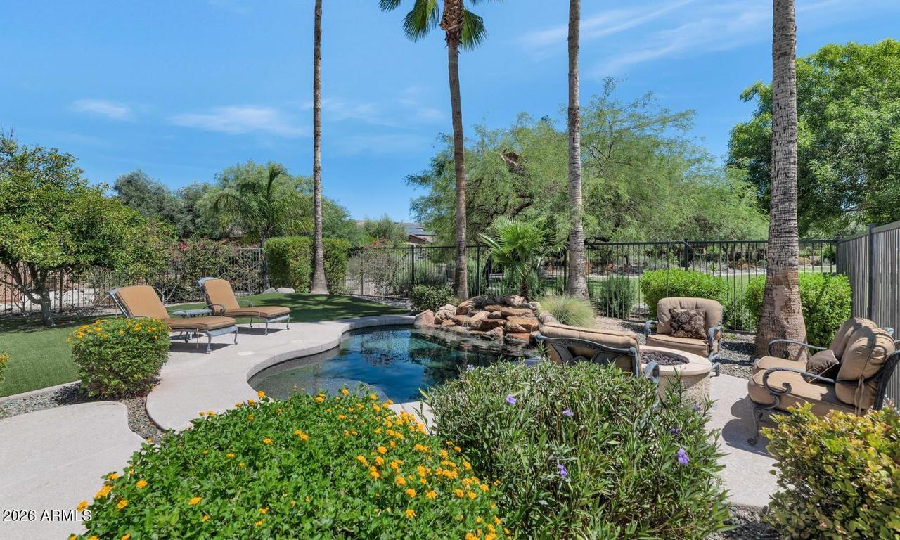 12962 W Yellow Bird Ln., Peoria, AZ 85383