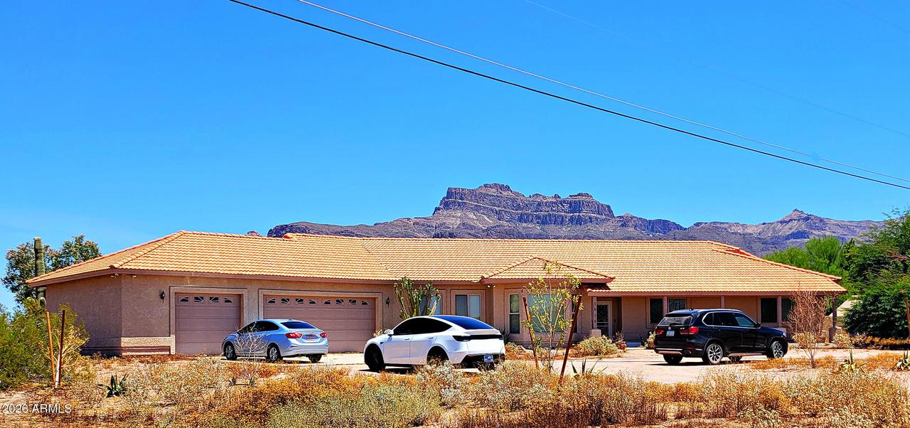 5076 E 18th Ave., Apache Junction, AZ 85119
