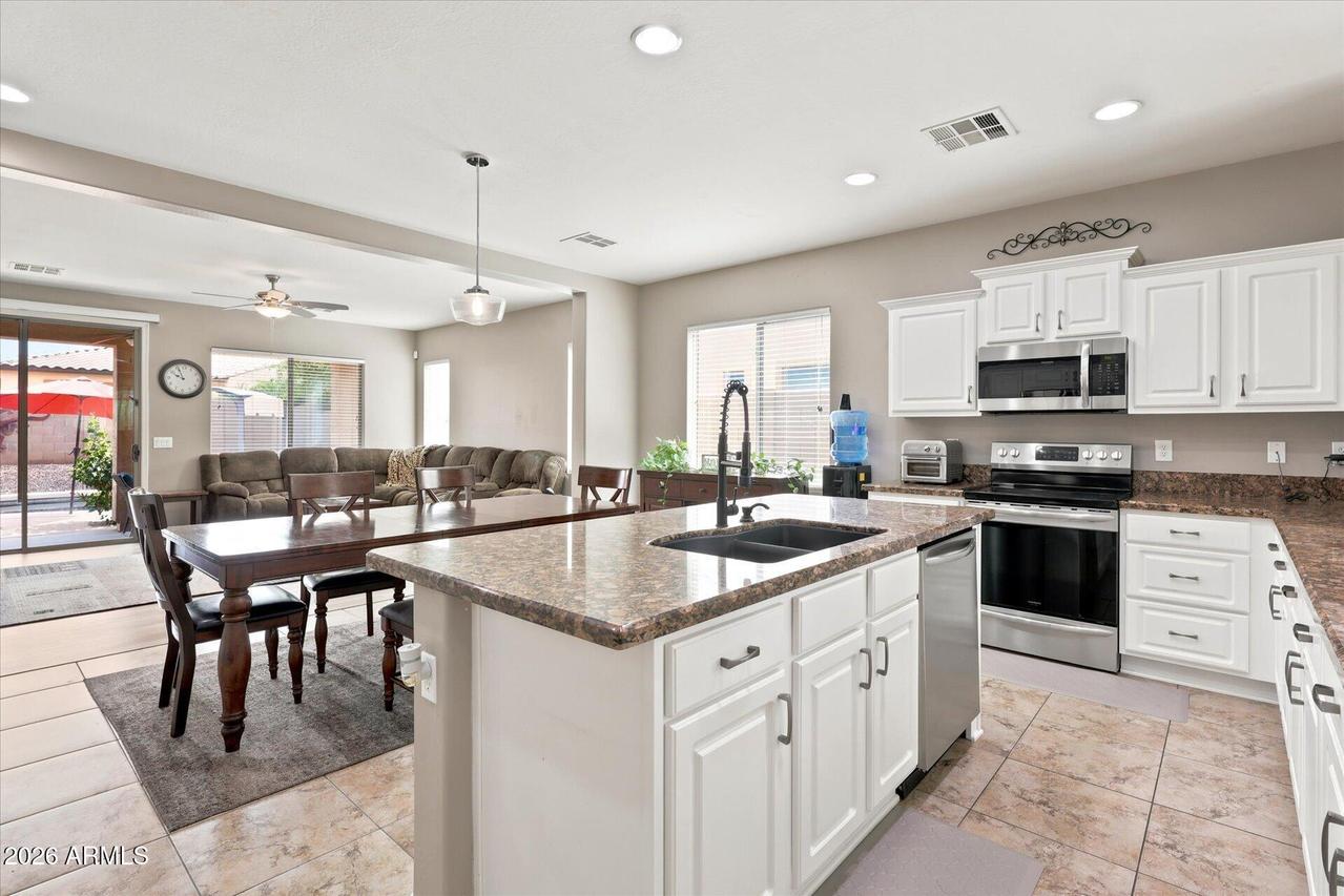 16974 W Rio Vista Ln., Goodyear, AZ 85338