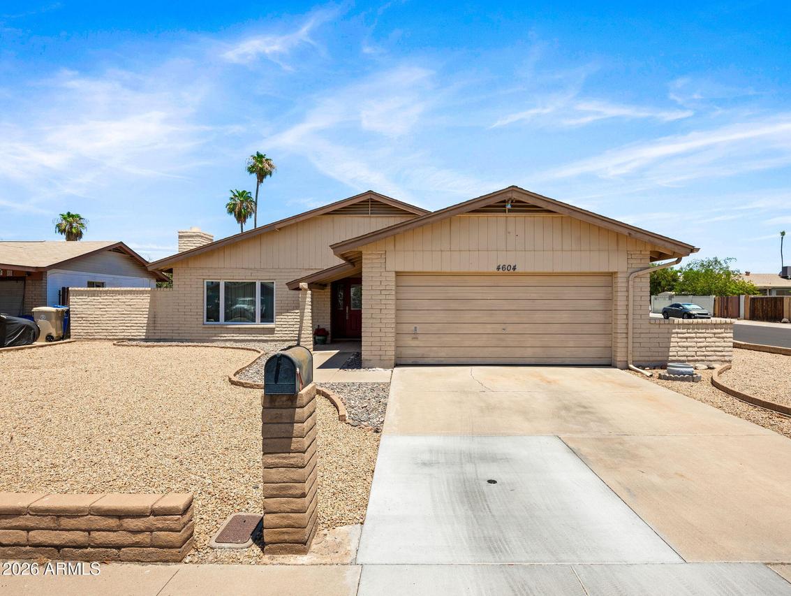 4604 W Gardenia Ave., Glendale, AZ 85301