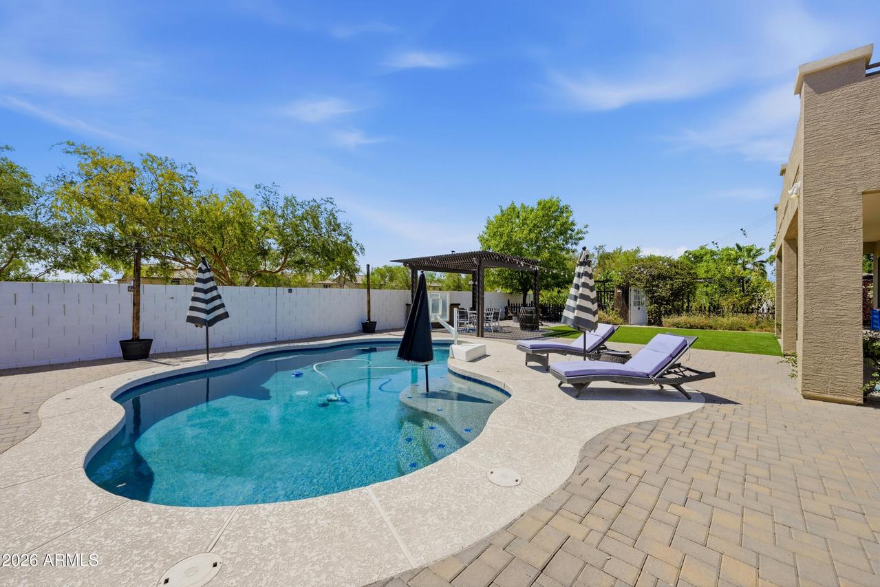 7238 N 88th Ln., Glendale, AZ 85305