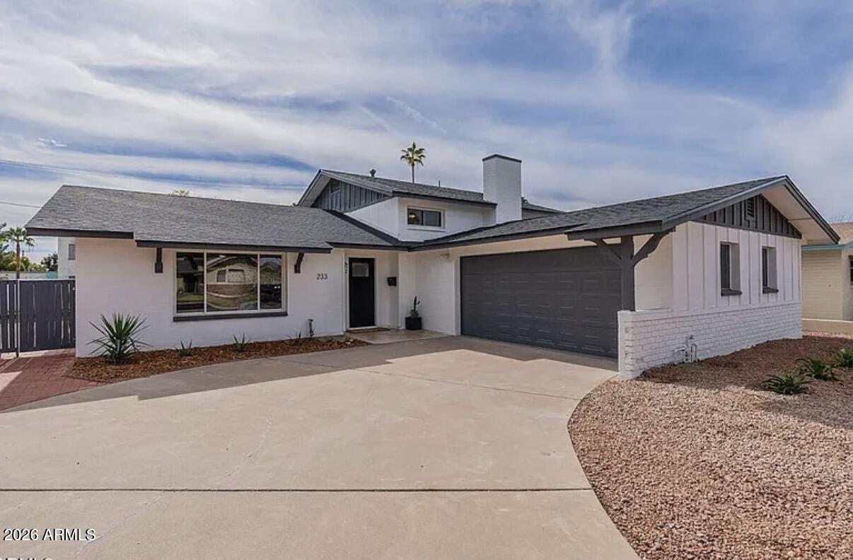 233 E Ellis Dr., Tempe, AZ 85282