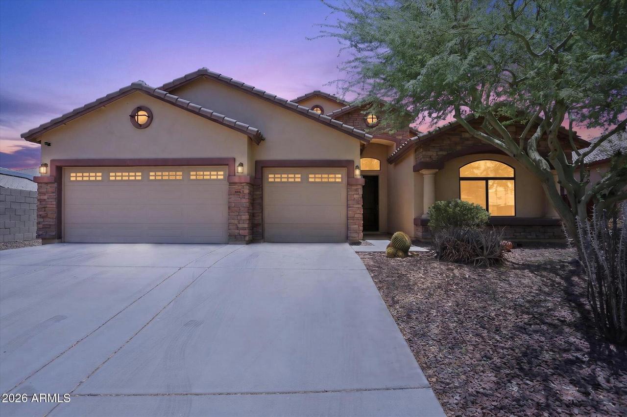 8809 S 10th Dr., Phoenix, AZ 85041