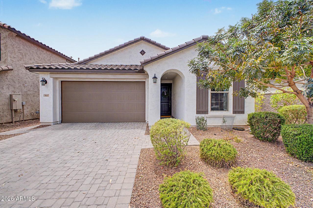 19607 W Turney Ave., Litchfield Park, AZ 85340
