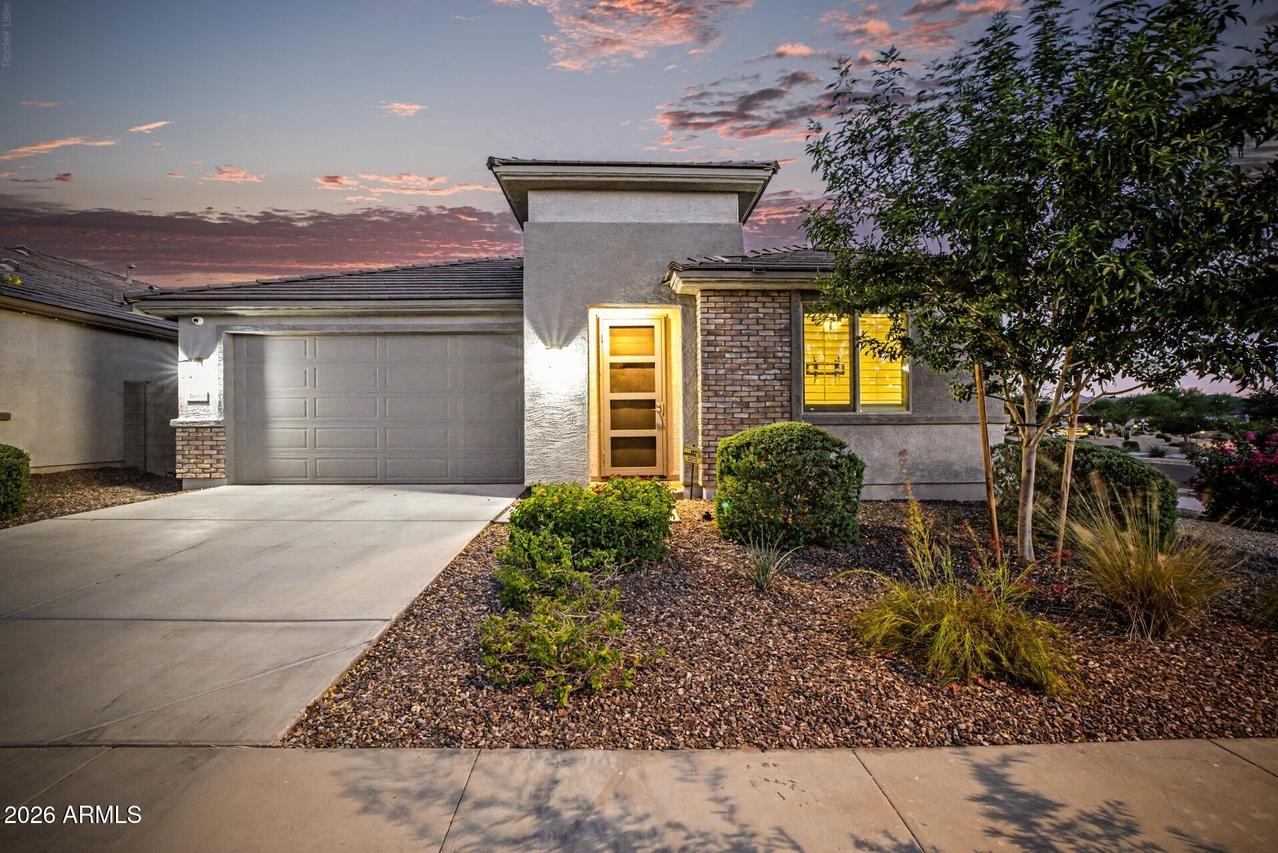 16863 W Maya Way, Surprise, AZ 85387