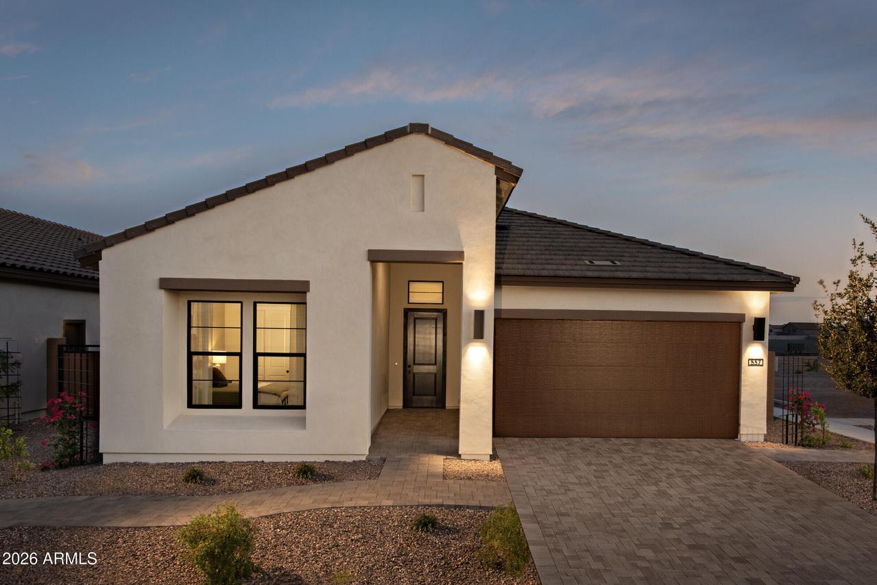557 E Grayling Rd., San Tan Valley, AZ 85140