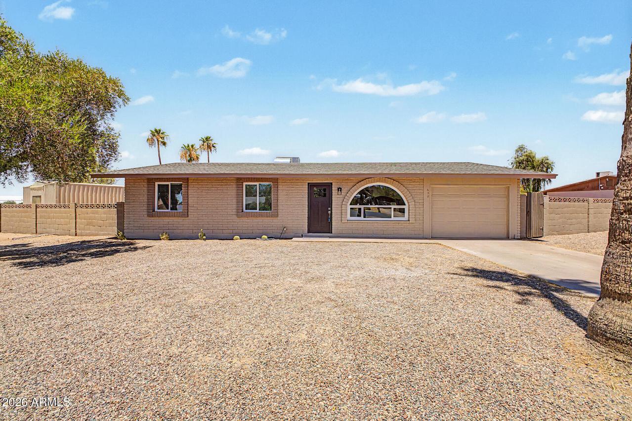 658 N Fort St., Mesa, AZ 85207