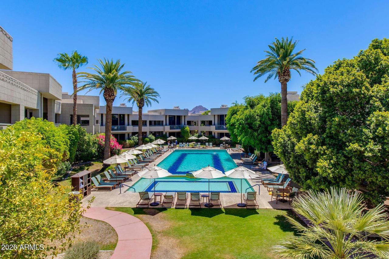 2802 E Camino Acequia Dr. #2, Phoenix, AZ 85016